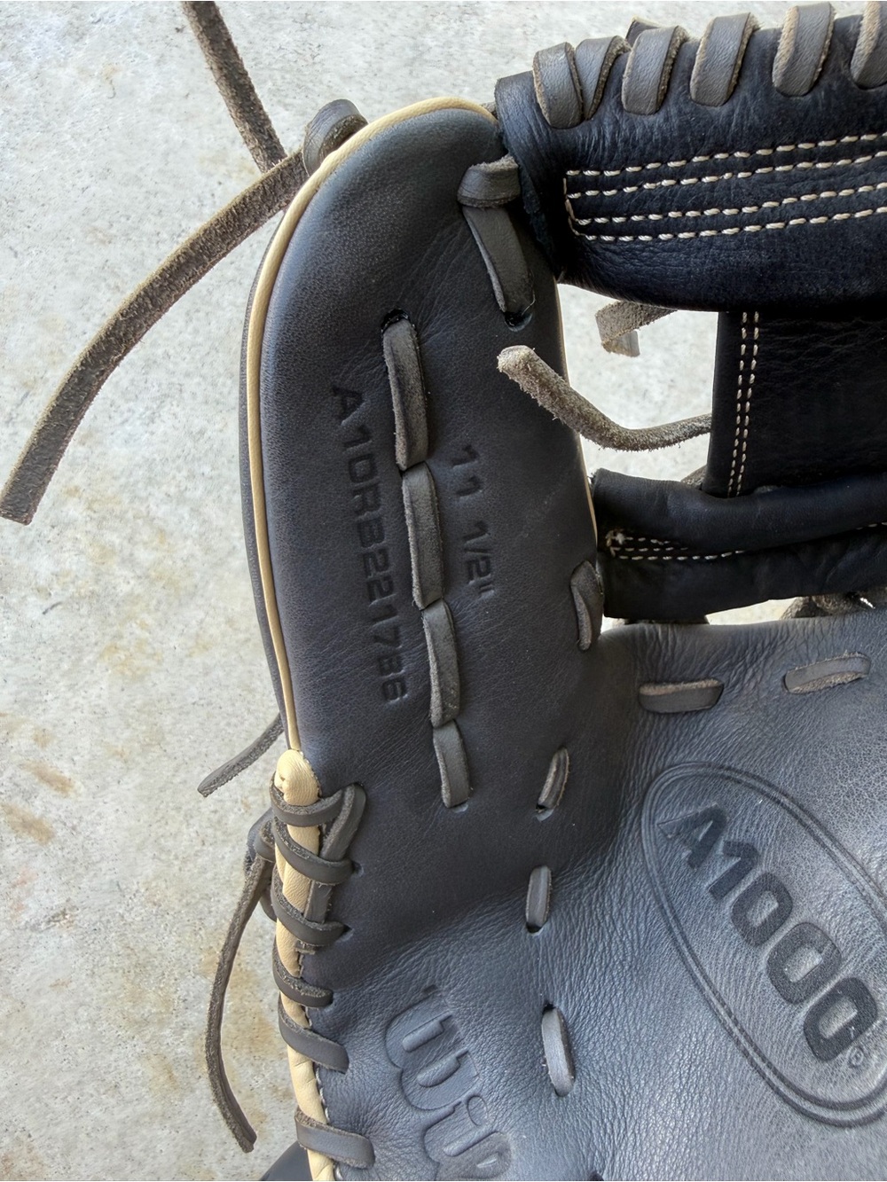Wilson A1000 11.5" Baseball Glove - Picture 3 of 10